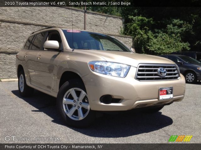 2010 Toyota Highlander V6 4WD in Sandy Beach Metallic