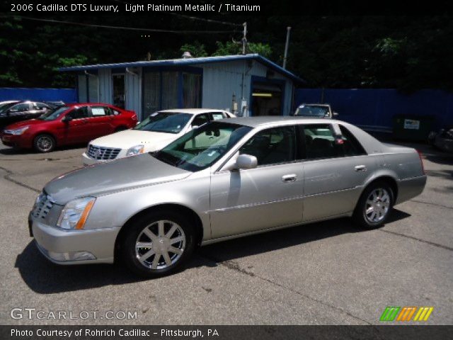 2006 Cadillac DTS Luxury in Light Platinum Metallic