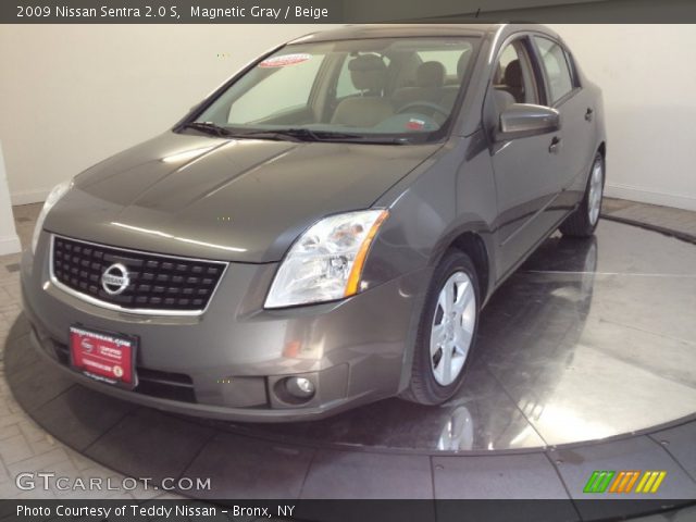 2009 Nissan Sentra 2.0 S in Magnetic Gray