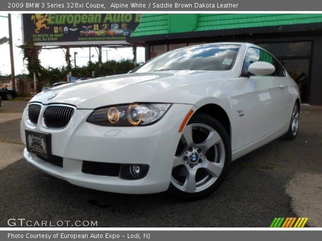 2009 BMW 3 Series 328xi Coupe in Alpine White