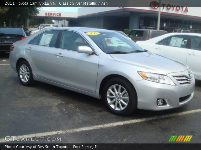 2011 Toyota Camry XLE V6 in Classic Silver Metallic