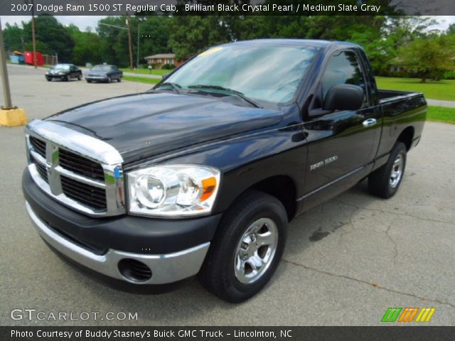 2007 Dodge Ram 1500 ST Regular Cab in Brilliant Black Crystal Pearl
