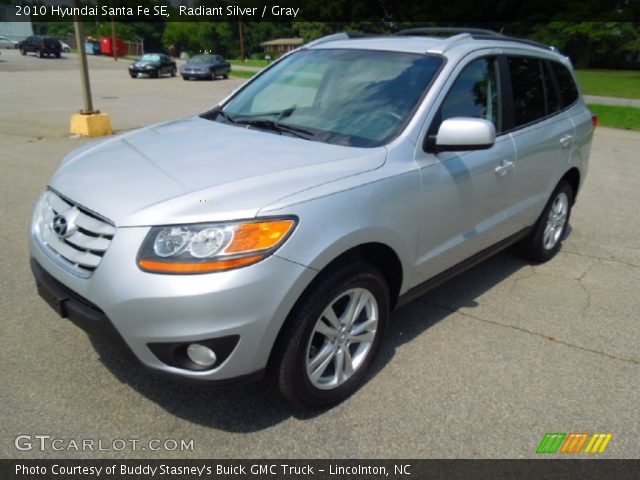 2010 Hyundai Santa Fe SE in Radiant Silver