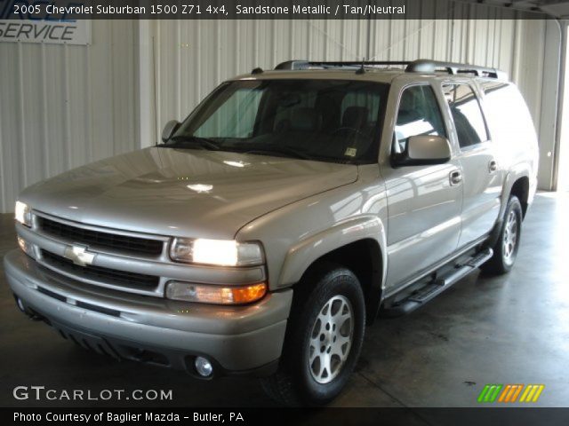 2005 Chevrolet Suburban 1500 Z71 4x4 in Sandstone Metallic