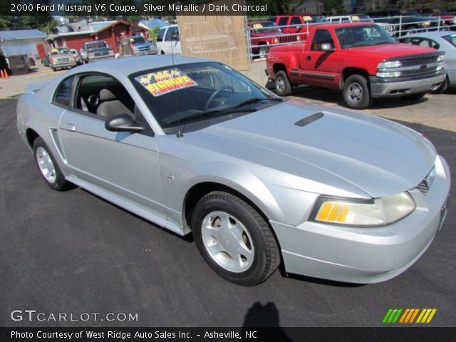 2000 Ford Mustang V6 Coupe in Silver Metallic