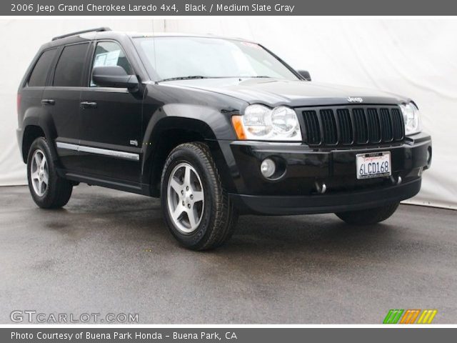2006 Jeep Grand Cherokee Laredo 4x4 in Black