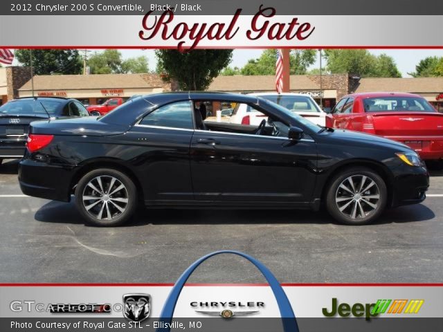 2012 Chrysler 200 S Convertible in Black