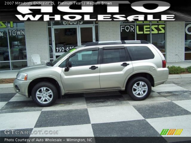2007 Mitsubishi Endeavor LS in Platinum Pearl