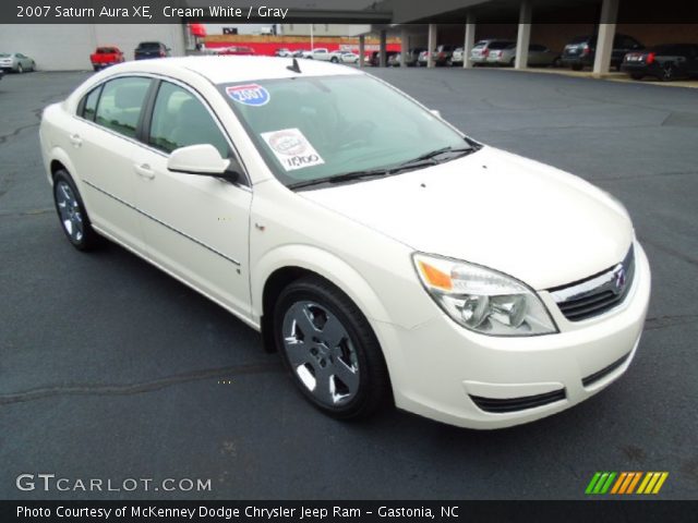 2007 Saturn Aura XE in Cream White