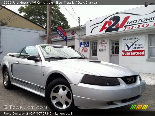 2000 Ford Mustang V6 Convertible in Silver Metallic