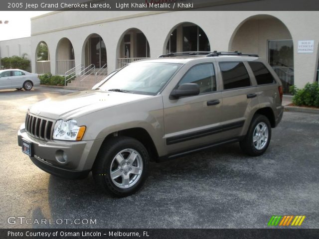 2005 Jeep Grand Cherokee Laredo in Light Khaki Metallic