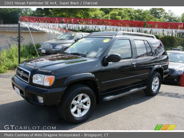 2003 Nissan Pathfinder SE 4x4 in Super Black