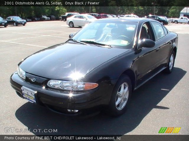 2001 Oldsmobile Alero GL Sedan in Onyx Black