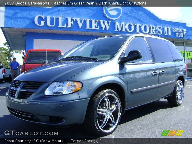 2007 Dodge Caravan SXT in Magnesium Green Pearl