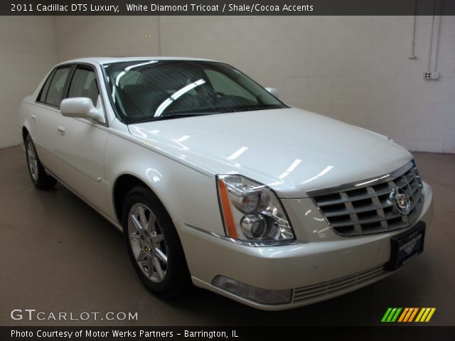 2011 Cadillac DTS Luxury in White Diamond Tricoat