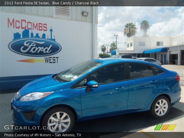 2013 Ford Fiesta SE Sedan in Blue Candy