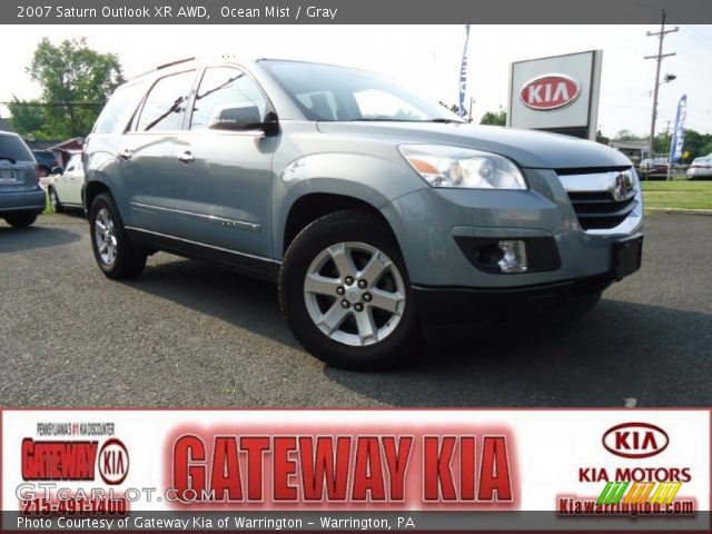 2007 Saturn Outlook XR AWD in Ocean Mist