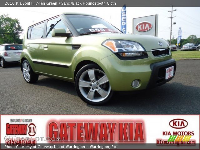 2010 Kia Soul ! in Alien Green