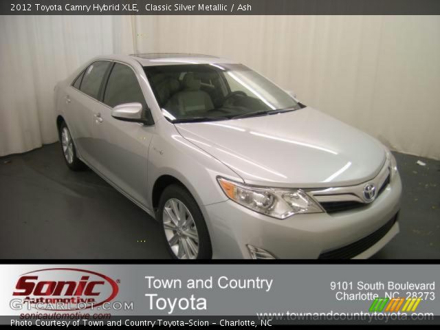 2012 Toyota Camry Hybrid XLE in Classic Silver Metallic