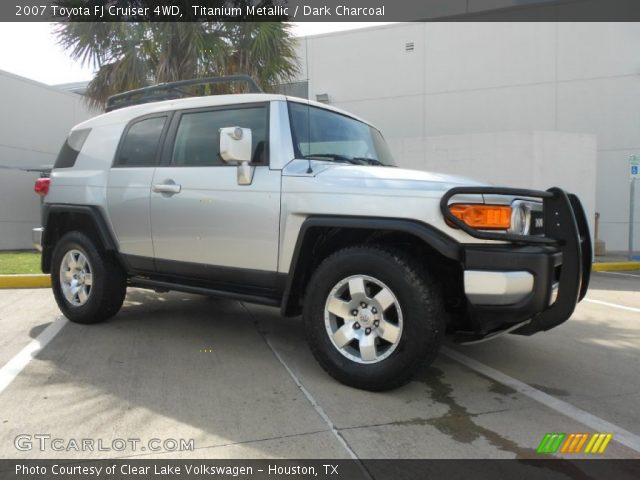 2007 Toyota FJ Cruiser 4WD in Titanium Metallic