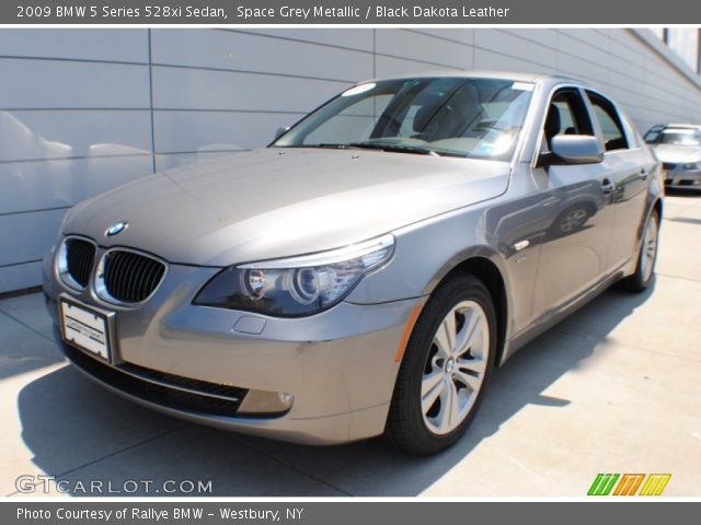2009 BMW 5 Series 528xi Sedan in Space Grey Metallic
