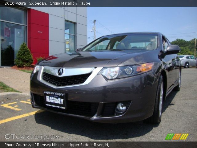 2010 Acura TSX Sedan in Grigio Metallic
