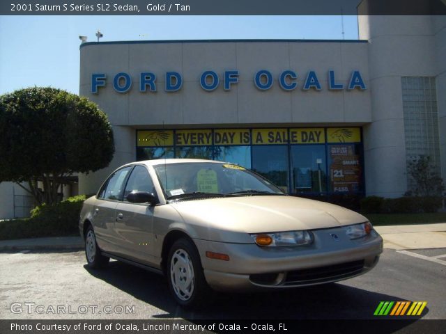 2001 Saturn S Series SL2 Sedan in Gold