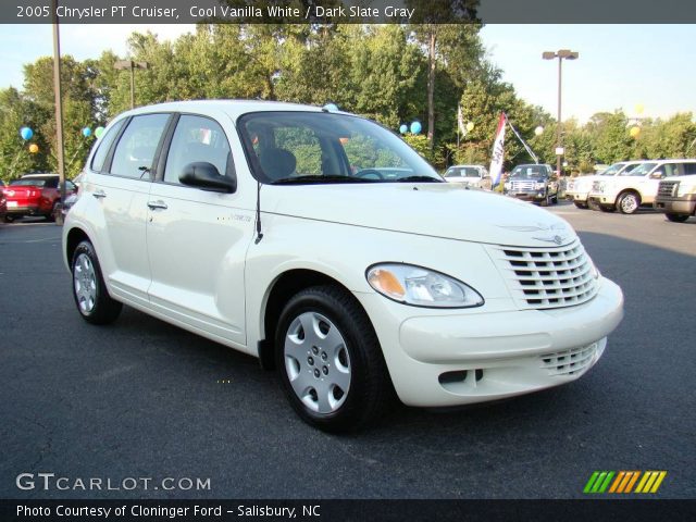 2005 Chrysler PT Cruiser  in Cool Vanilla White