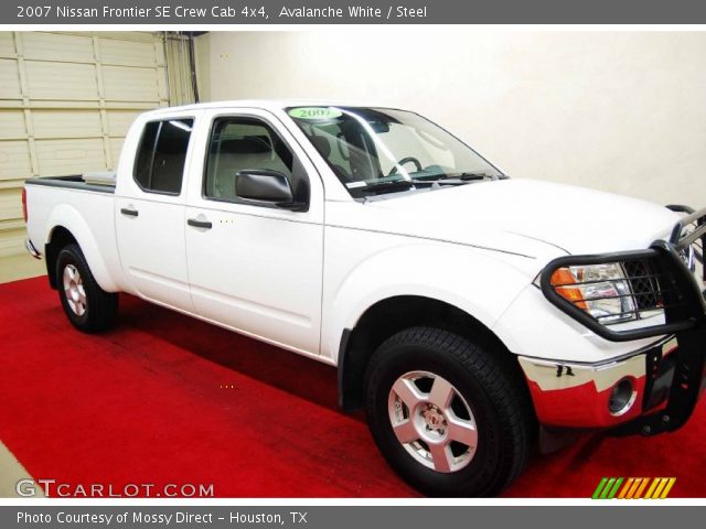2007 Nissan Frontier SE Crew Cab 4x4 in Avalanche White