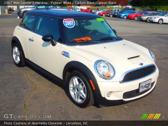 2007 Mini Cooper S Hardtop in Pepper White