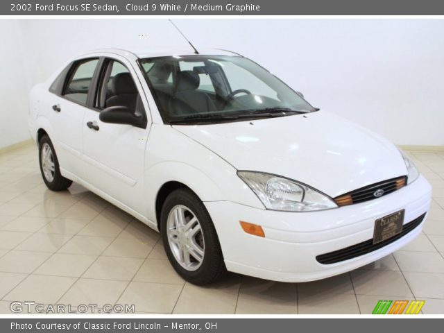 2002 Ford Focus SE Sedan in Cloud 9 White