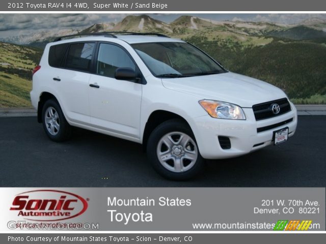2012 Toyota RAV4 I4 4WD in Super White