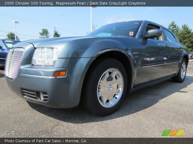 2005 Chrysler 300 Touring in Magnesium Pearl