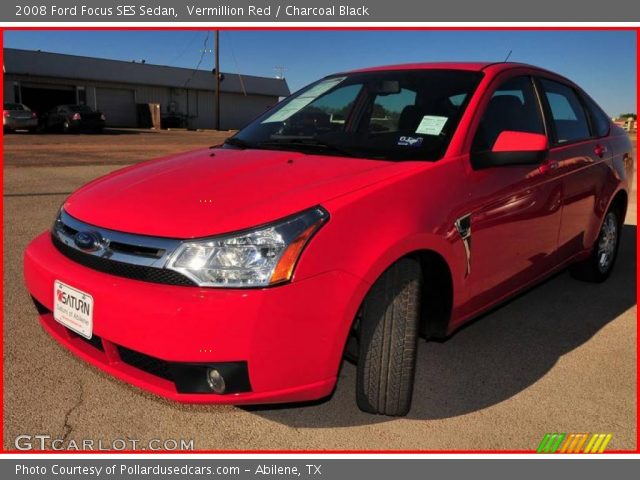 2008 Ford Focus SES Sedan in Vermillion Red