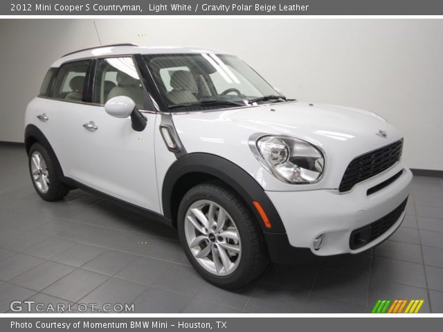 2012 Mini Cooper S Countryman in Light White