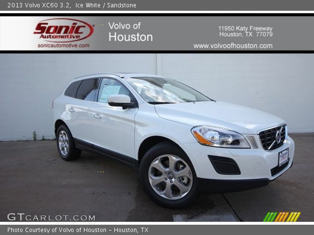 2013 Volvo XC60 3.2 in Ice White