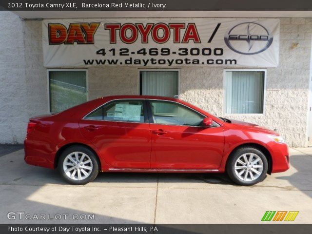 2012 Toyota Camry XLE in Barcelona Red Metallic
