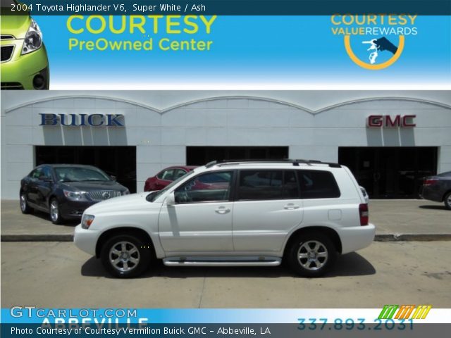 2004 Toyota Highlander V6 in Super White
