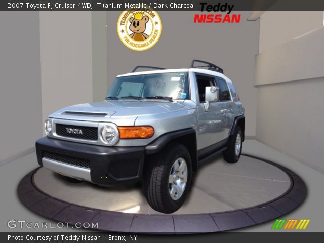 2007 Toyota FJ Cruiser 4WD in Titanium Metallic