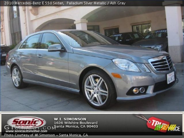 2010 Mercedes-Benz E 550 Sedan in Palladium Silver Metallic