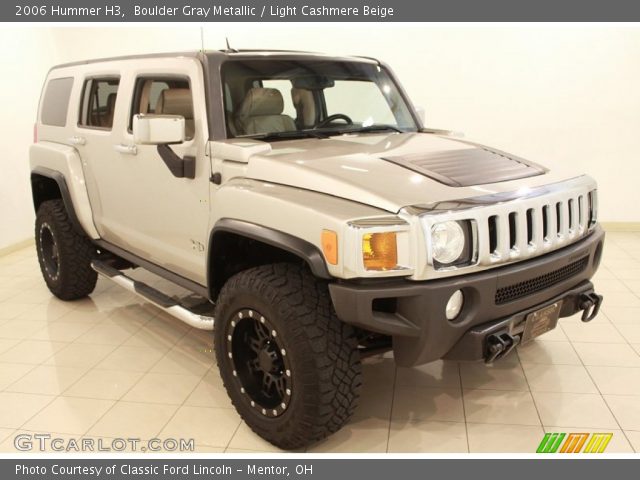 2006 Hummer H3  in Boulder Gray Metallic