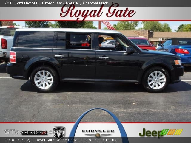 2011 Ford Flex SEL in Tuxedo Black Metallic