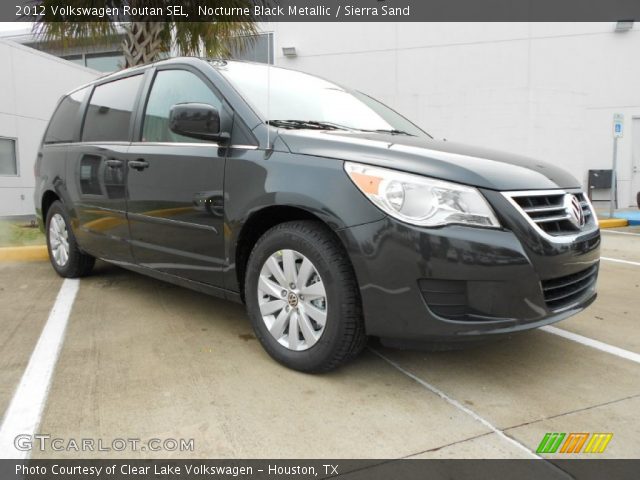 2012 Volkswagen Routan SEL in Nocturne Black Metallic
