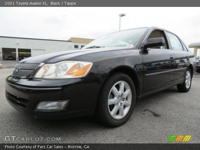 2001 Toyota Avalon XL in Black