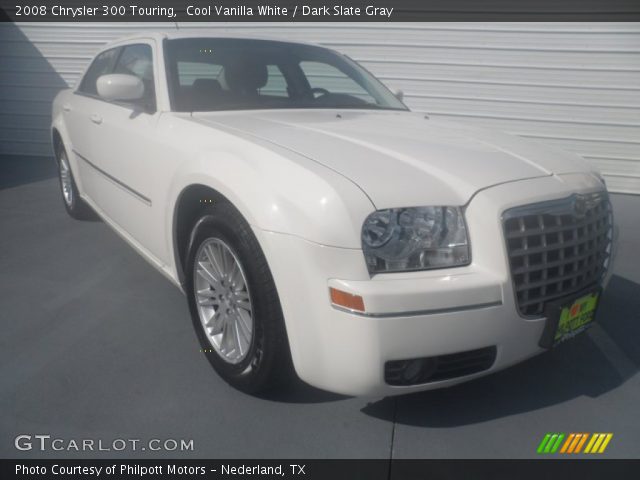 2008 Chrysler 300 Touring in Cool Vanilla White