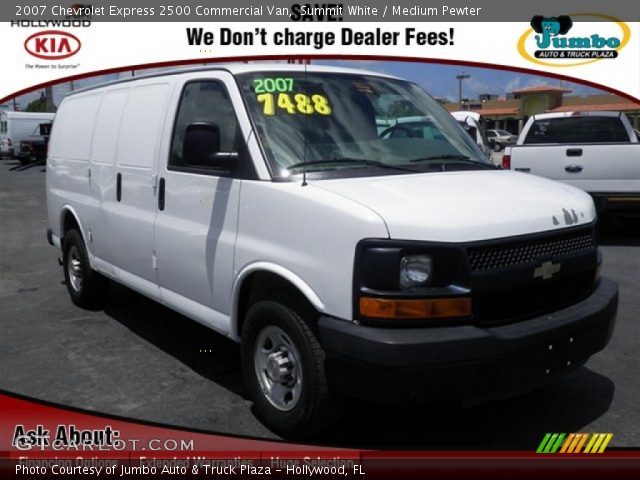 2007 Chevrolet Express 2500 Commercial Van in Summit White
