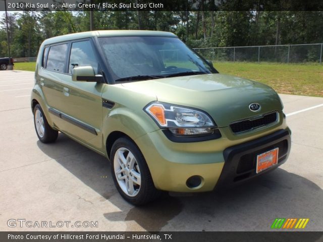 2010 Kia Soul + in Alien Green