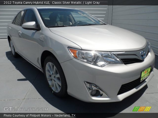 2012 Toyota Camry Hybrid XLE in Classic Silver Metallic