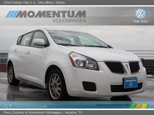 2009 Pontiac Vibe 2.4 in Ultra White
