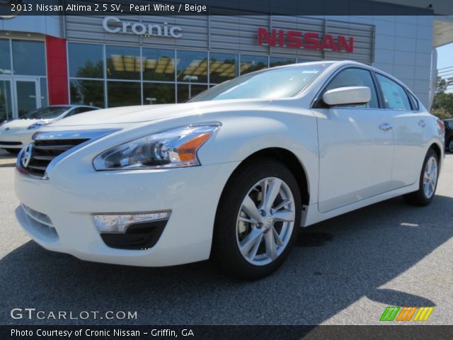 2013 Nissan Altima 2.5 SV in Pearl White